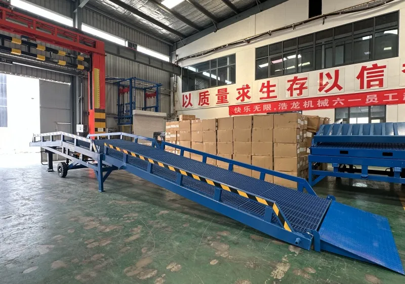 Plataforma de carga hidráulica plegable de dos sección Rampa de carga móvil Rampa de carga móvil hecha en China